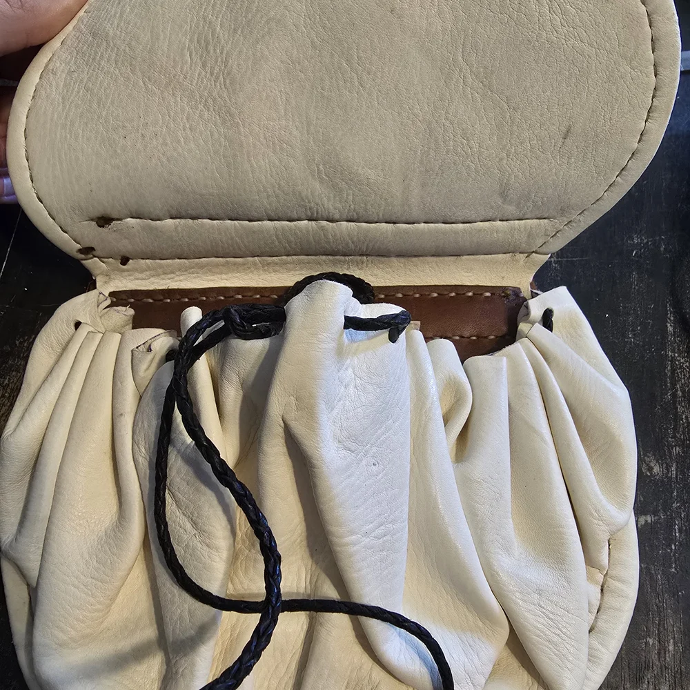 Leather Sporran With Fur And Leather Beltloops